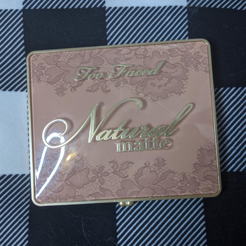 Too faced natural matte palette